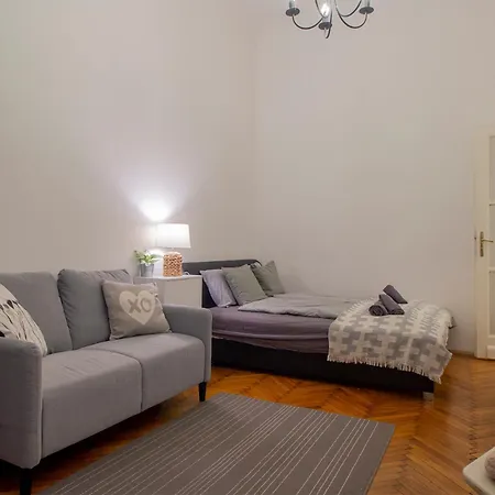Basilica View Apartment With Balcony Budapest Exterior photo